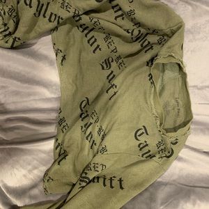 L Taylor Swift army green sweatshirt